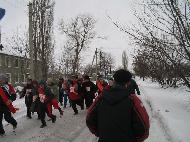 Участники пробега на улице Советской Армии